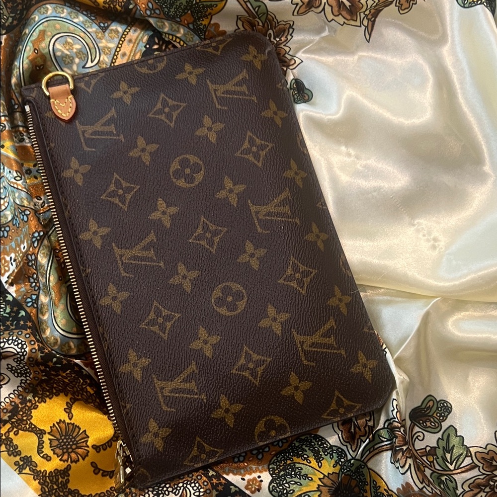 Louis Vuitton Yellow and Brown Monogram Pouch - Picture 3 of 3